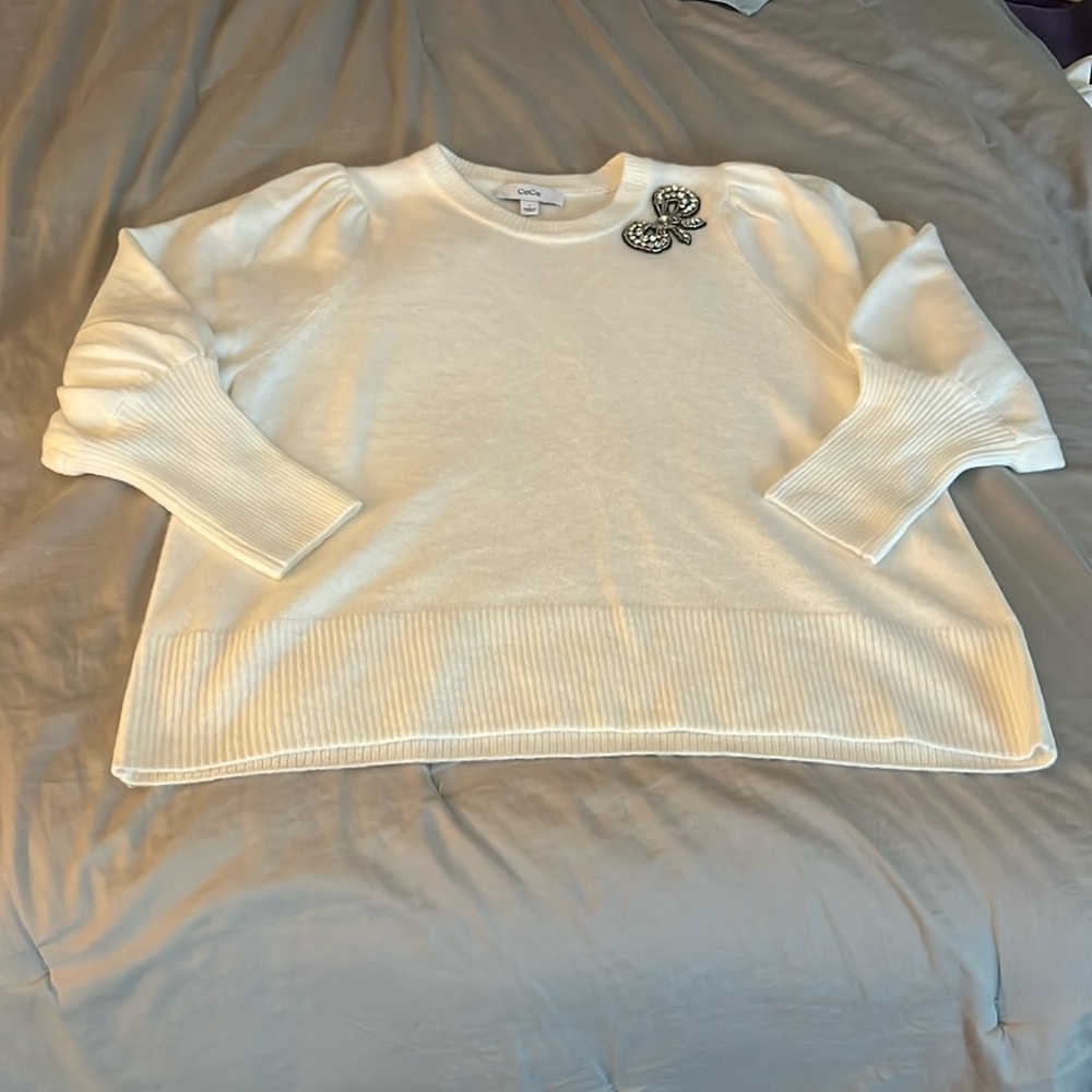 CeCe Rhinestone Bow Appliqué Sweater - Antique White